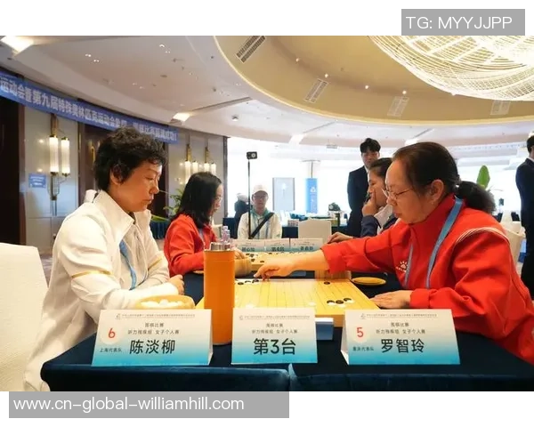 残特奥会围棋赛场“最佳伙伴”：妈妈替她落子，她为酷爱而战